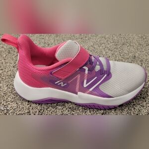 New Balance Rave Run V2 Gray Purple Shoes US size 4.5 (big kid) or womens 6
